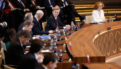 Mungesa e Hegseth në samitin e NATO-s, Gjermania kërkon një aleancë