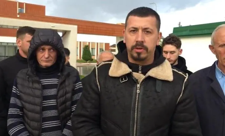 “Na ushtrojnë presion, që mos të dalim në protestë”/ Kundër resortit, banorët kërkojnë lirimin e 15 protestuesve