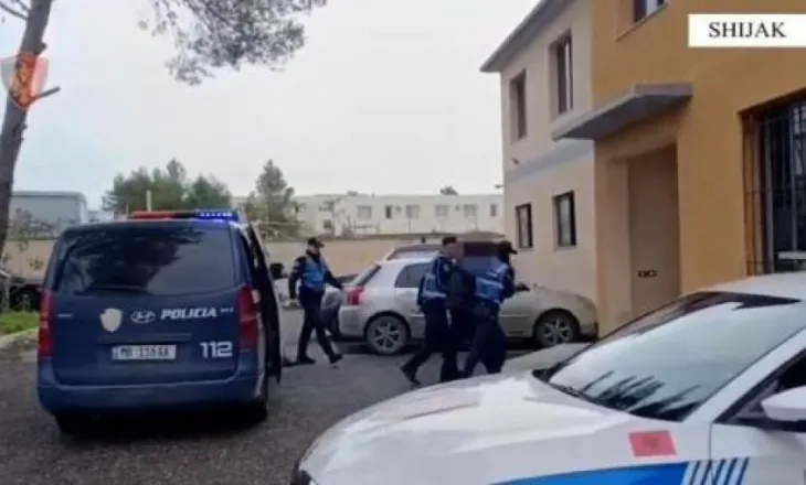 Ndalohet 21-vjeçari,vodhi pjesë këmbimi me vlerë 8 mijë euro në Shijak. Nën hetim edhe blerësi i mallrave