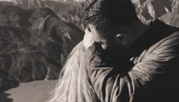 Ndarja me Xhensilën, Bes Kallaku publikon për herë të parë foto me partneren e re