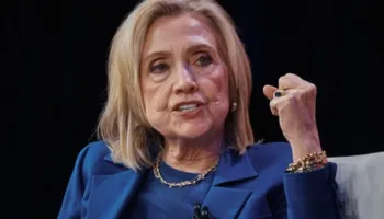 Ndërpritet seanca dëgjimore në Kongresin Amerikan ku po dëshmonte Hillary Clinton, shkak dyshohet një foto e papërshtatshme që…