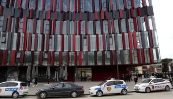 Ndeshja Tirana-Partizani, policia tregon rrugët që do të bllokohen në orën 14:00