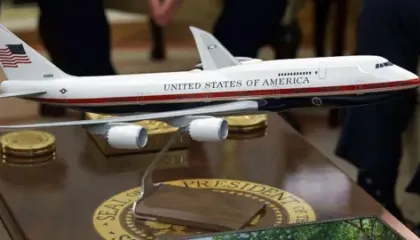 Ndryshim estetik për “Air Force One”: Ngjyrat e preferuara të Trump