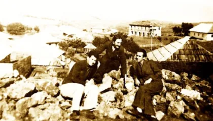 Në “bibliotekën” e Migjenit