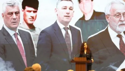 “Në Hagë po gjykohen padrejtësisht”/ Vjosa Osmani: Një histori e shkruar me gjak, asnjëherë s’mund të fshihet