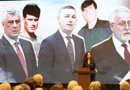 “Në Hagë po gjykohen padrejtësisht”/ Vjosa Osmani: Një histori e shkruar me gjak, asnjëherë s’mund të fshihet