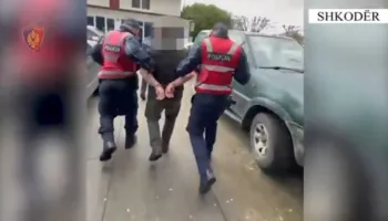 Në kërkim për kultivim të narkotikëve, arrestohet 44-vjeçari, i gjendet thikë në momentin e ndalimit
