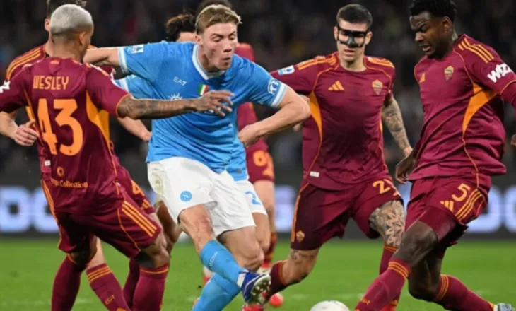 Në ‘Maradona Stadium’ nuk ka fitues, Napoli dhe Roma ndajnë pikën që gëzon Milanin dhe Juventusin