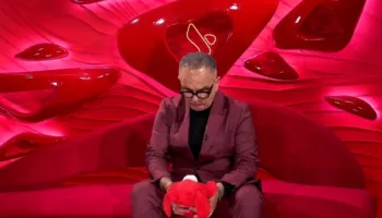 ”Nëna ndërroi jetë nga kanceri”, Artani rrëfen linjën prekëse të jetës: Takova vëllanë pas 23 vitesh, më tha s’të njoh