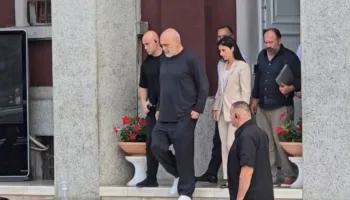 ‘Nëse iki, ju dilni të humbur’/ Zbardhet debati pa media i Ramës me banorët që preken nga projekti TID