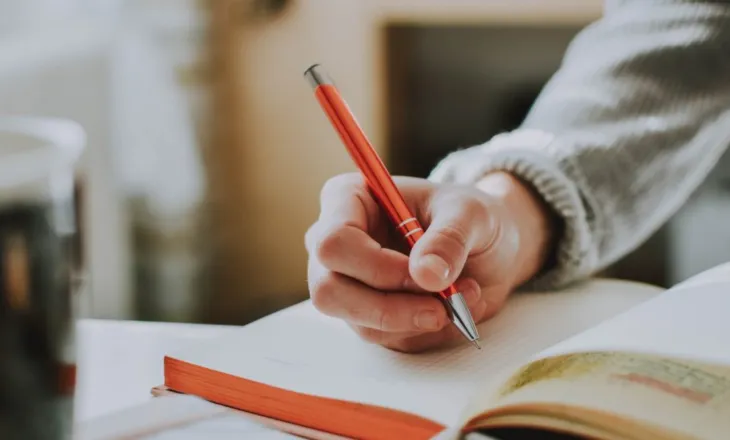 Nëse keni pyetur ndonjëherë/ Ja 10 shenjat kryesore të përkthimeve të dobëta