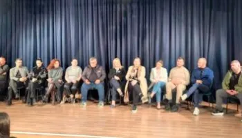 Nga bankat e shkollës në skenë, festivali “Moisiu i ri” në Durrës, regjisorët dhe trupa e aktorëve udhëheq të rinjtë