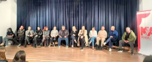 Nga bankat e shkollës në skenë, festivali “Moisiu i ri” në Durrës, regjisorët dhe trupa e aktorëve udhëheq të rinjtë