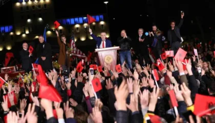 Nga “matematika” te pazari i Roskovecit, Meta ironizon Ramën: Tezat e tij nuk e bashkojnë opozitën