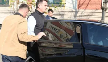 Nga zyra në qeli: Sot, një vit nga arrestimi i kryebashkiakut Erion Veliaj