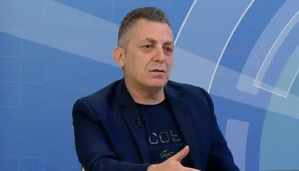“Ngrirje e frikshme”/ Bordi i Paqes, gazetari: U bë një kohë e gjatë që po ndodh kjo, diçka shumë më e madhe…