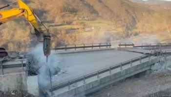 Nis puna në disa fronte për zhbllokimin e aksit Librazhd-Prrenjas, ARRSH: Do të sistemohet rrjedha e lumit Shkumbin