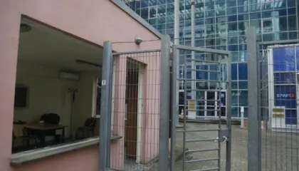 Nis rimodelimi i hyrjes në godinën e GJKKO dhe SPAK, fokus rritja e sigurisë në ambientet e “drejtësisë”