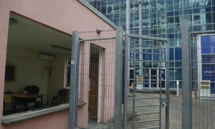 Nis rimodelimi i hyrjes në godinën e GJKKO dhe SPAK, fokus rritja e sigurisë në ambientet e “drejtësisë”