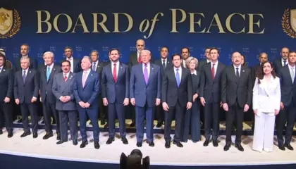 Nis takimi inaugurues i Bordit të Paqes/ Foto familjare e liderëve ndërkombëtarë, të pranishëm Rama dhe Osmani