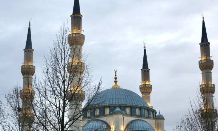 Nisja e muajit të Ramazanit, Begaj uron besimtarët myslimanë: Qoftë sa më i mbarë për të gjithë dhe ardhtë me të gjitha begatitë!