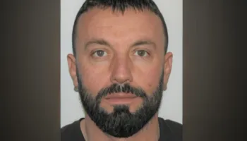 Një ditë pas ekstradimit në Shqipëri, Durim Bami kërkon të trasnferohet nga burgu “313”