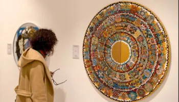 Një ekspozitë ndërkombëtare në Tiranë, “MAMA Mother Nature” nxit dialog artistik dhe reflektim për planetin