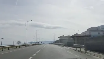 Njëjtë si në kohën e pandemisë, boshatiset nga mjetet aksi Pogradec-Qafë Thanë