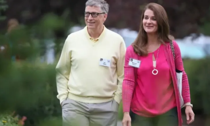 “Nuk bëra asgjë të paligjshme”/ Bill Gates e pranon: Kam pasur dy lidhje jashtëmartesore me gra ruse. Udhëtimet me Epstein…