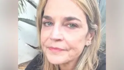 “Nuk është kurrë vonë”/ Prezantuesja bën thirrje tjetër për lirimin e nënës së saj, prova e re në duart e FBI