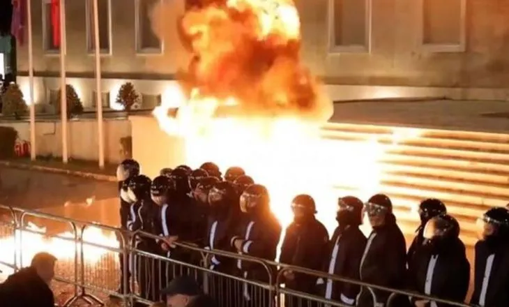 “Nuk ishin molotov, por armë”, deputeti i PS: Opozita përdor flakën e protestave se i mungojnë qytetarët