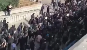 “Nuk na heshtin dot”, studentët iranian rinisin protestat anti-qeveritare në Teheran: Klasat tona janë bosh sepse varrezat janë plot