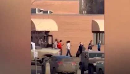 Nxënësit ikin të tmerruar, çfarë ndodhi pak para sulmit me armë në Kanada? Dalin pamjet