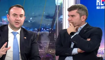 “O Klevis, nuk vijnë njerëzit në protestë prej molotovit”, deputeti i PD debat me Hasimen