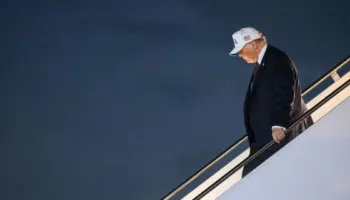 Operacioni amerikano-izraelit në Iran, reagon Trump: Aktiviteti i regjimit iranian kërcënon drejtpërdrejt SHBA-në, po mbrojmë popullin tonë