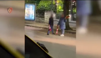 Operacioni “Filizat”/ Shfrytëzonin fëmijët e tyre të mitur për të lypur, policia ekzekuton 8 masa sigurie, baballarët pas hekurave, nënat në arrest shtëpie