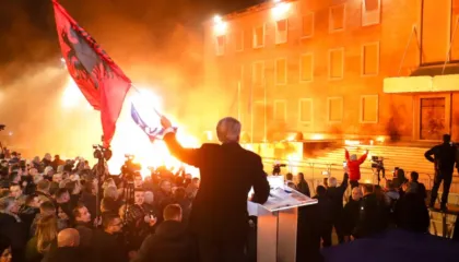 Opozita “pushton” sot bulevardin, kërkohet dorëheqja e Ramës e Ballukut, 1350 efektivë për protestën