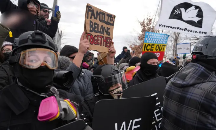 Organizata e lidhur me Antifa-n u bën thirrje fëmijëve në shkolla për ‘revolucion politik’