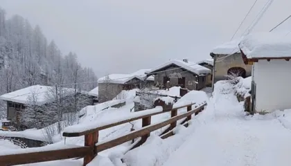 Orteqe dhe evakuime në Alpe, Italia dhe Zvicra në gatishmëri të plotë pas reshjeve ekstreme të dëborës