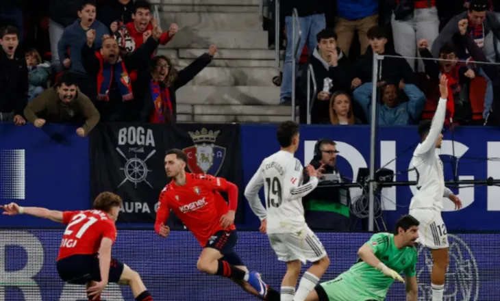 Osasuna gjunjëzon Realin e Madridit, i jep shansin Barcelonës të parakalojë Los Blancos
