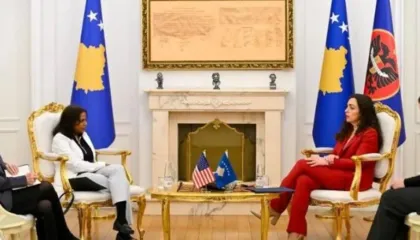 Osmani takon të Ngarkuarën me Punë të SHBA në Kosovë, në fokus konstituimi i Kuvendit dhe formimi i qeverisë