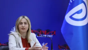 Pagat e mësuesve, deputetja Zhupa: Mazhoranca të votojë ligjin që e kërkon Sindikata e Arsimtarëve