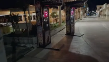 Pajisja argëtuese “boxer” te Shkëmbi i Kavajës përcjell elektricitet, prindi i alarmuar: Ma hodhi fëmijën në ajër, duhet t’i stakojnë 