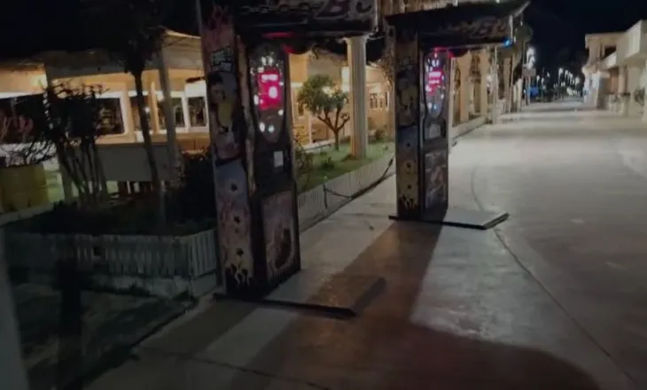 Pajisja argëtuese “boxer” te Shkëmbi i Kavajës përcjell elektricitet, prindi i alarmuar: Ma hodhi fëmijën në ajër, duhet t’i stakojnë 