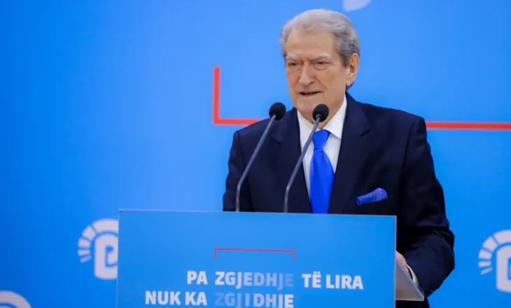 Pak orë para protestës, Berisha u bën thirrje qytetarëve për pjesëmarrje: Të bashkohemi në bulevardet dhe rrugët e Tiranës