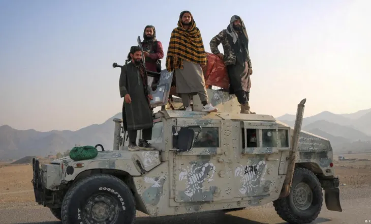 Pakistani dhe Afganistani shkëmbejnë sulme, raportime kontradiktore