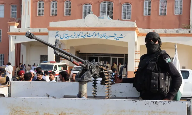 Pakistani sulmon 22 lokacione në Afganistan, 274 anëtarë talebanë të vrarë, Kabuli bën thirrje për dialog