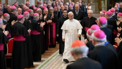 Papa Leone XIV: Gara e armatimeve kërcënon paqen ndërkombëtare