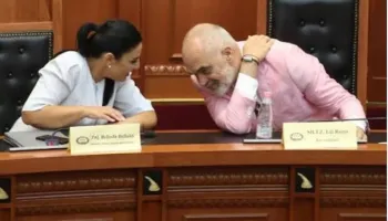 Para udhëtimit për në Bruksel, Rama mbledh grupin parlamentar, i bashkohet edhe Balluku