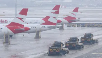 Paralizohet aeroporti i Vjenës, anulohen fluturimet nga reshjet e dendura të borës